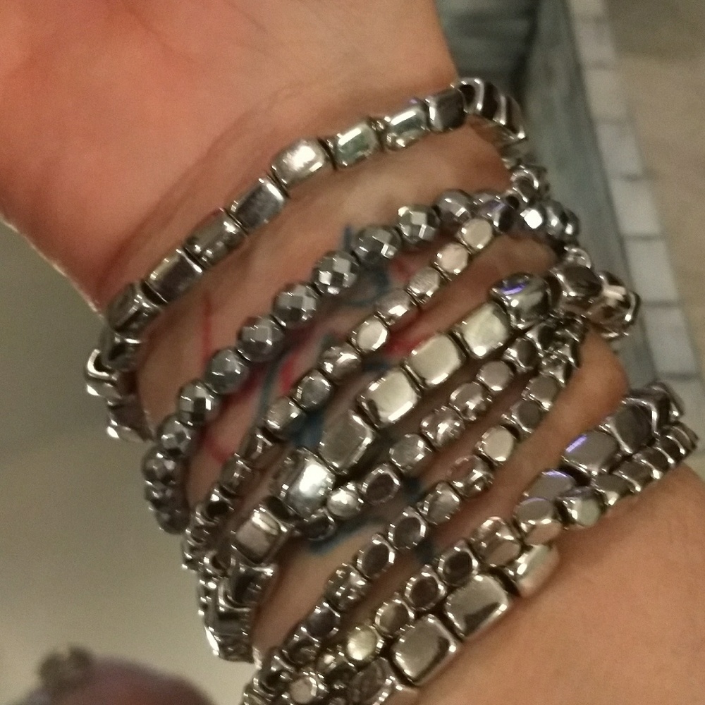 8 bracelets